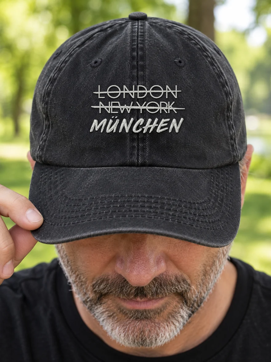 LONDON / NEW YORK — Embroidered Cap